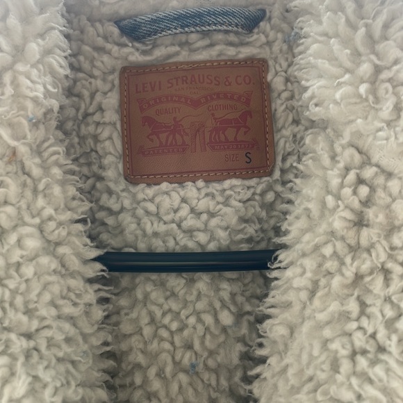 Levi Jean Jacket - Picture 4 of 5